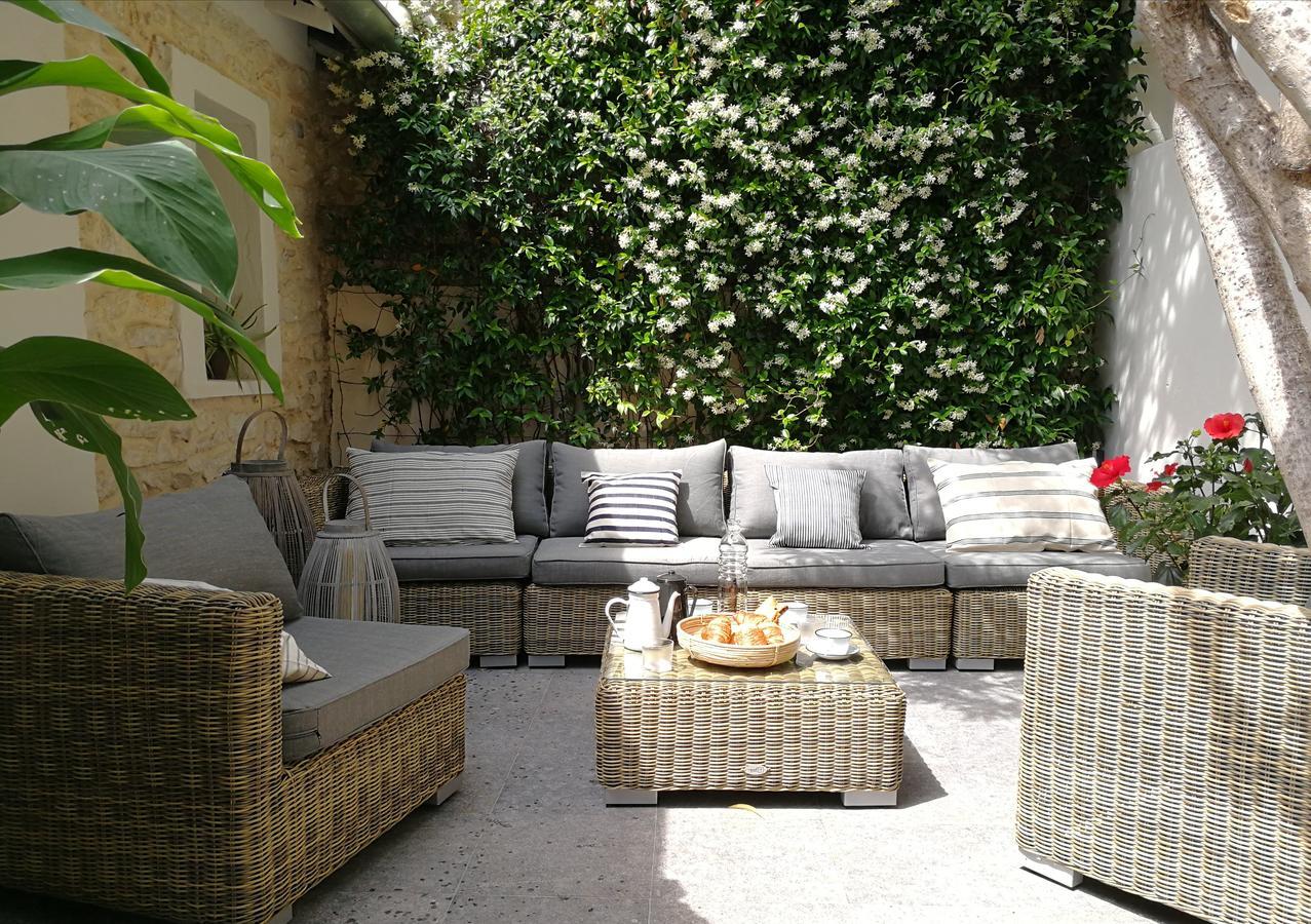 Antichambre Nimes Ngoại thất bức ảnh
